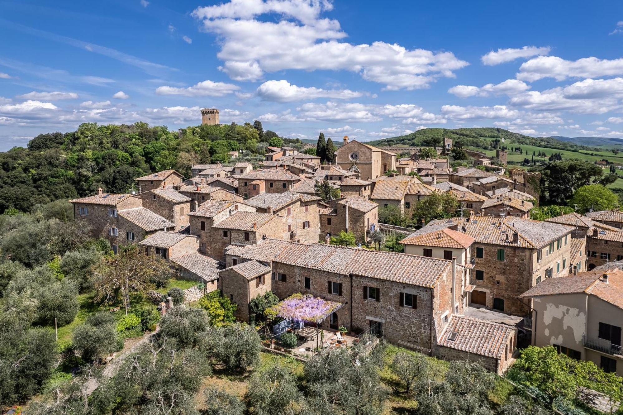 In The Historical Village With Garden Pienza, Siena