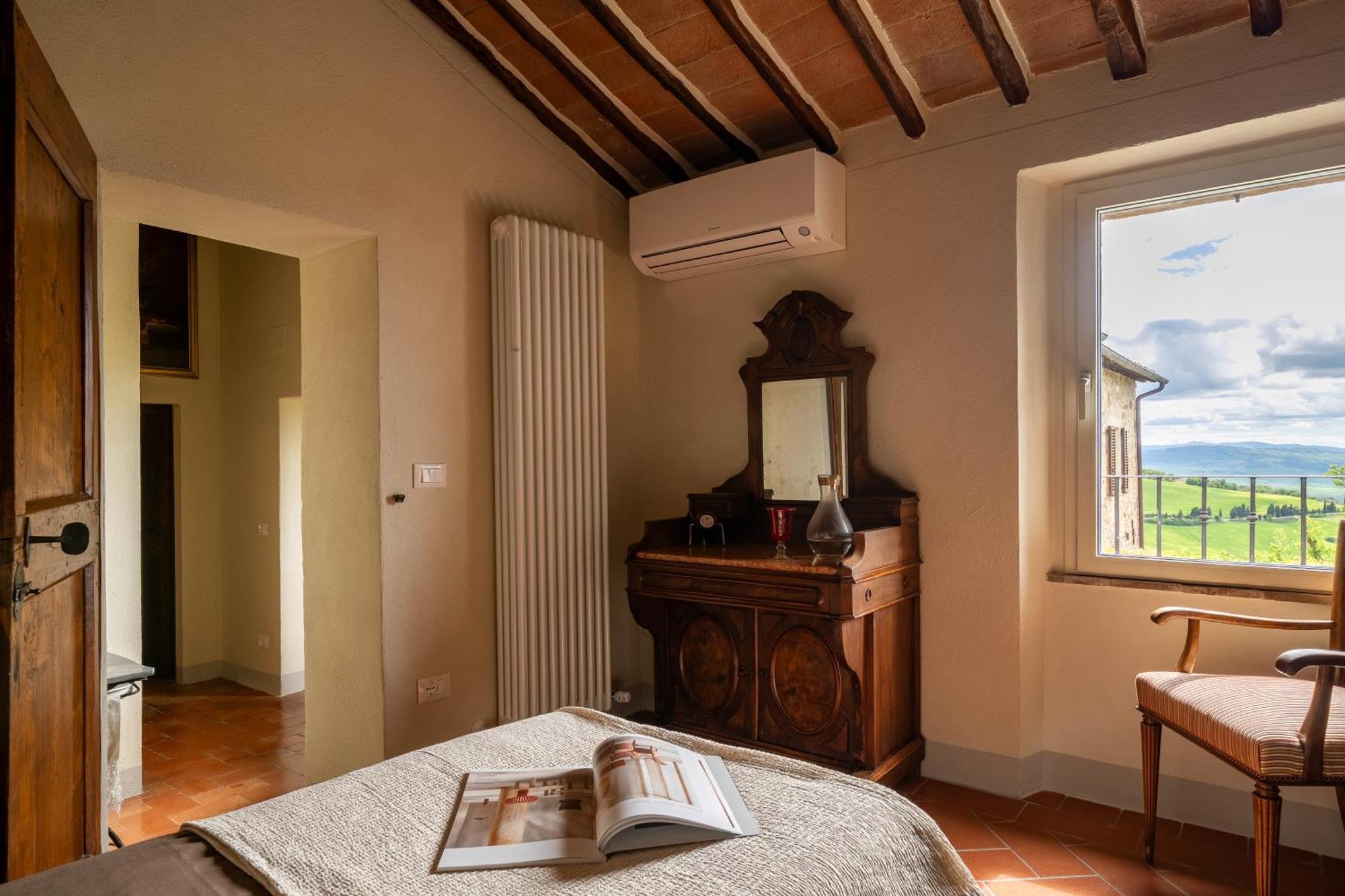 In The Historical Village With Garden Pienza, Siena Apartment *