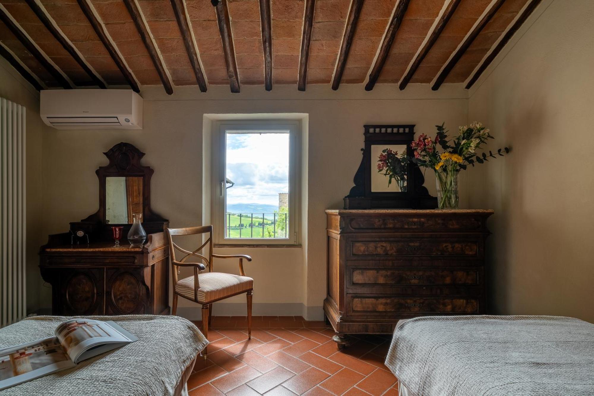 In The Historical Village With Garden Pienza, Siena Monticchiello